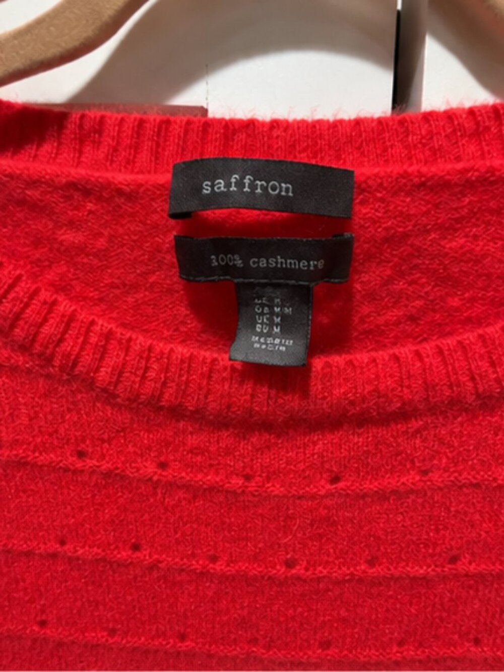 Saffron 100% Cashmere Red Crewneck Sweater Women’s Size Medium - Picture 5 of 5